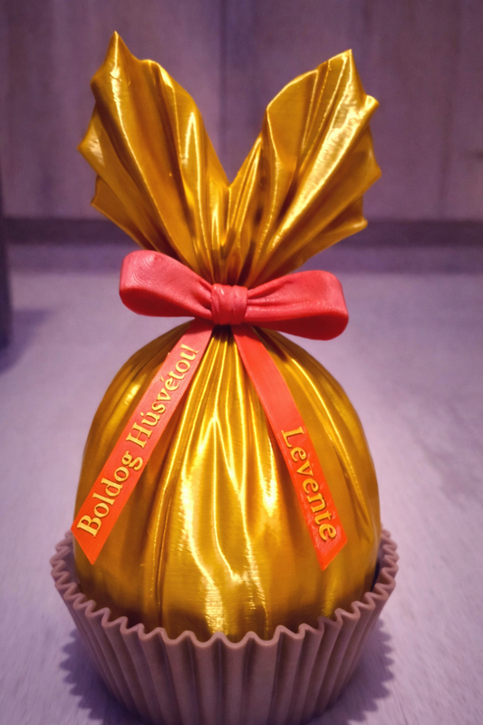 Arany húsvéti tojás alakú tároló