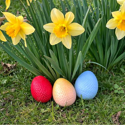 Húsvéti tojás titkos tárolóval és névvel