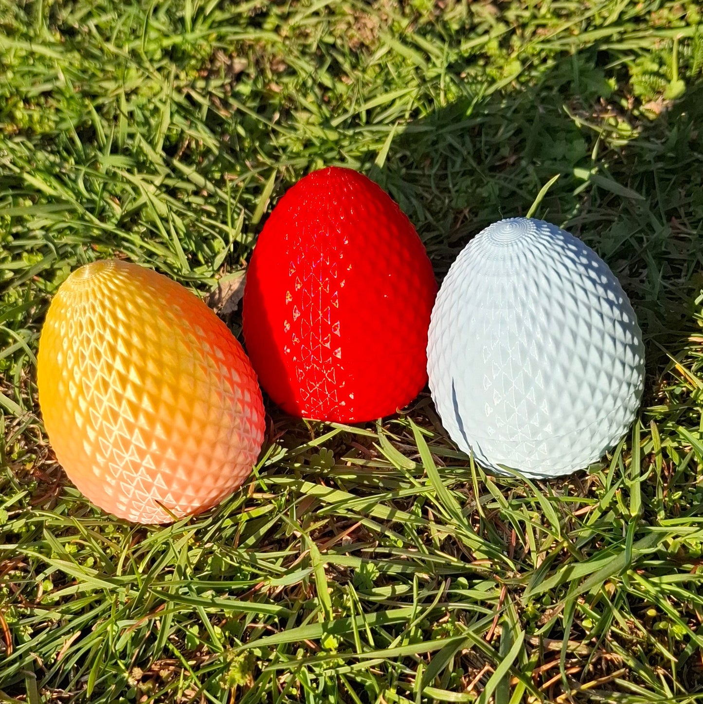 Húsvéti tojás titkos tárolóval és névvel